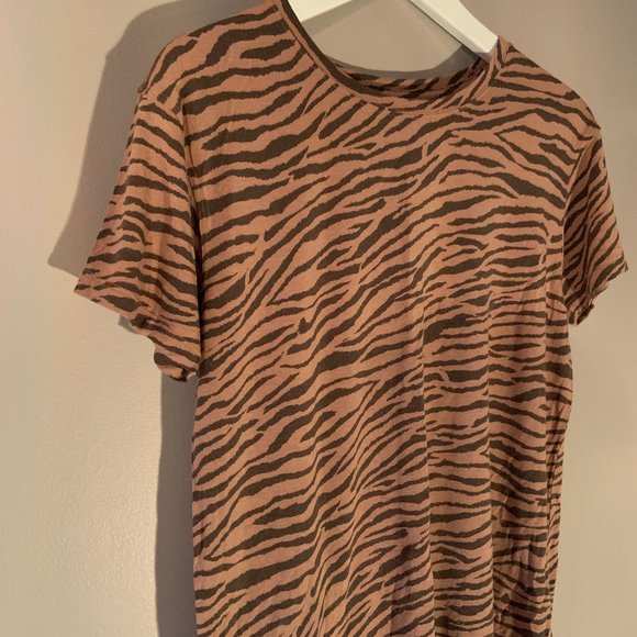 American Eagle Tiger Print T-Shirt - Picture 2 of 2